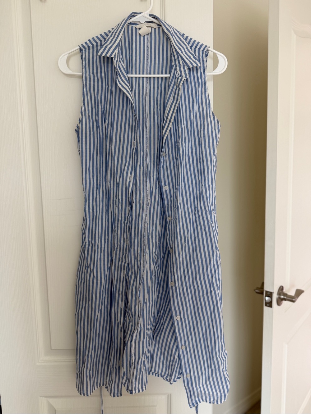 H&M Blue and White Striped Sleeveless Midi Dress